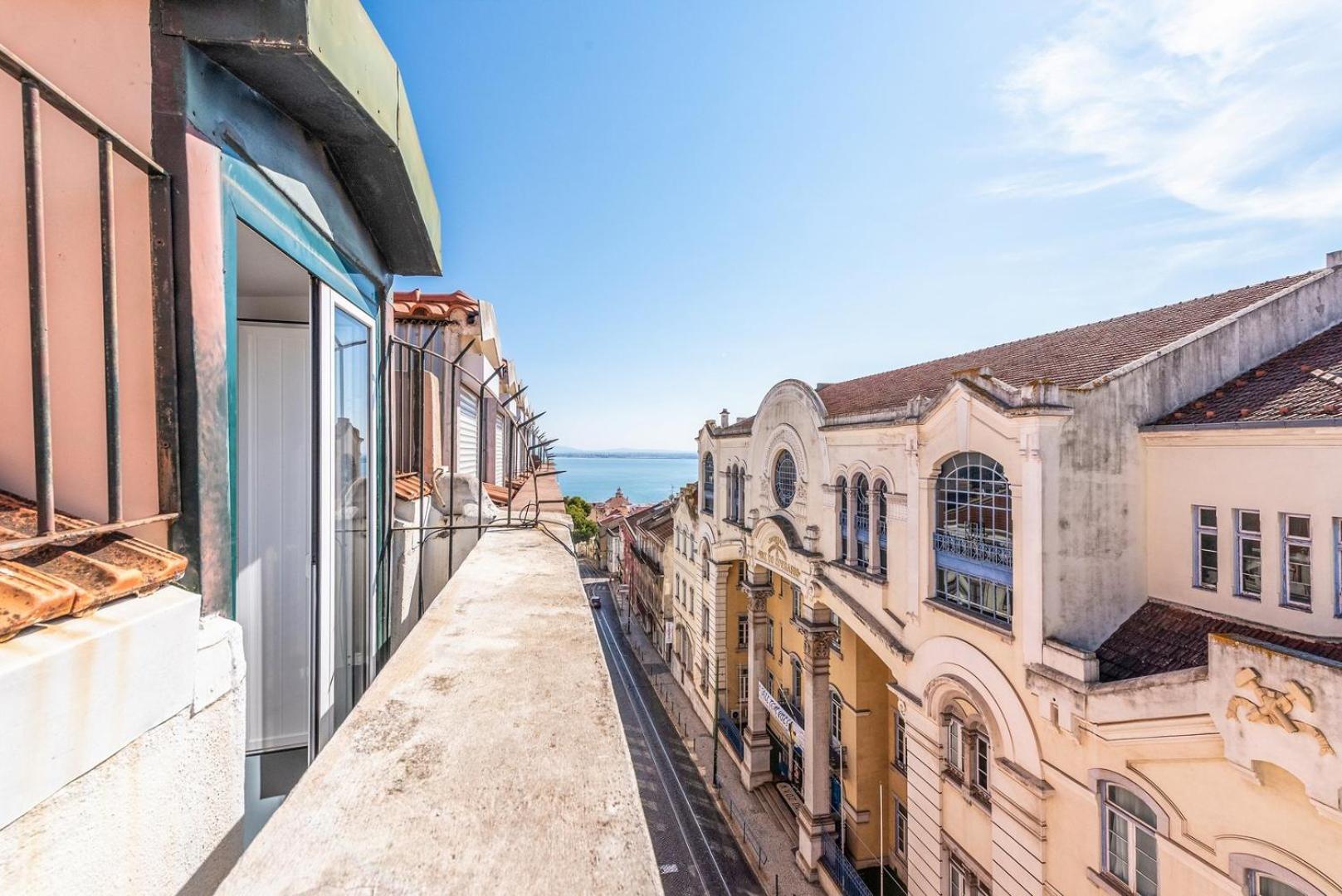 Апартаменти Guestready - Porta De Alfama, For Up To 6 Guests! Лісабон Екстер'єр фото